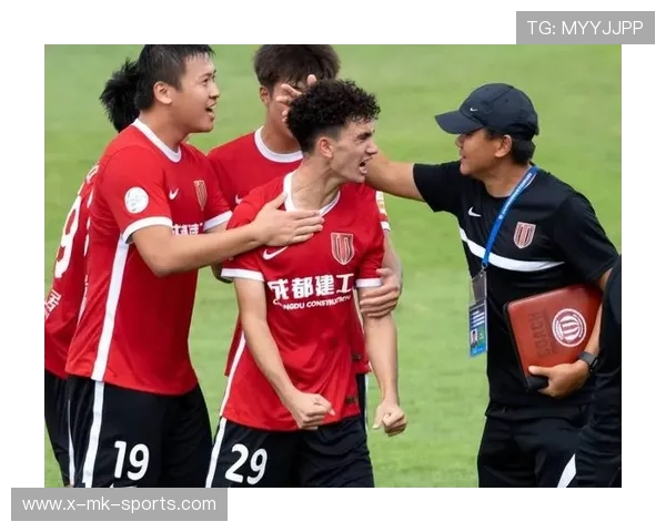 成都蓉城目标亚冠小组出线，冲击强敌迎接挑战